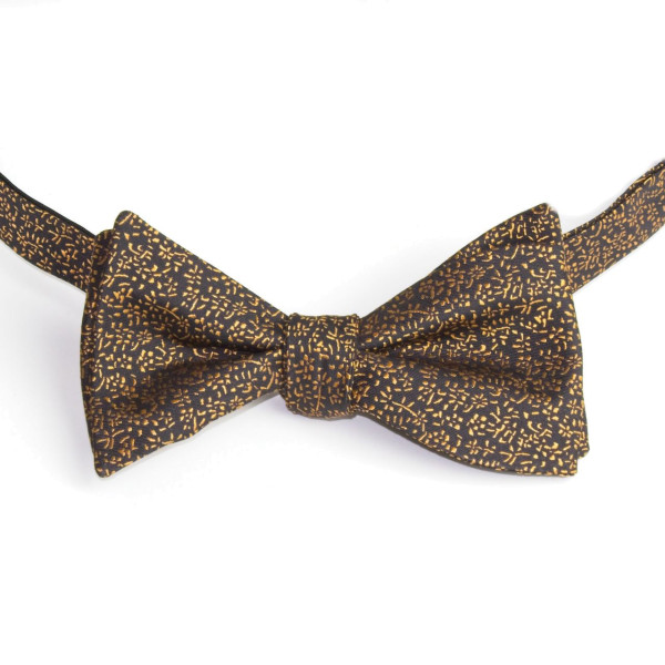 Fliege braun fein gemuster